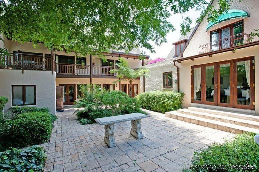 No66 Sandton Lodge ヨハネスブルグ エクステリア 写真
