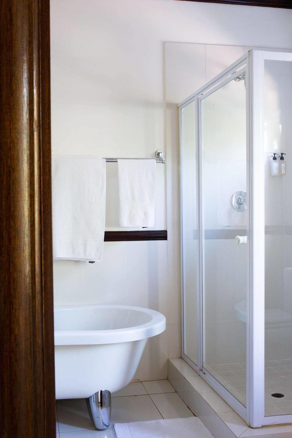 No66 Sandton Lodge ヨハネスブルグ エクステリア 写真