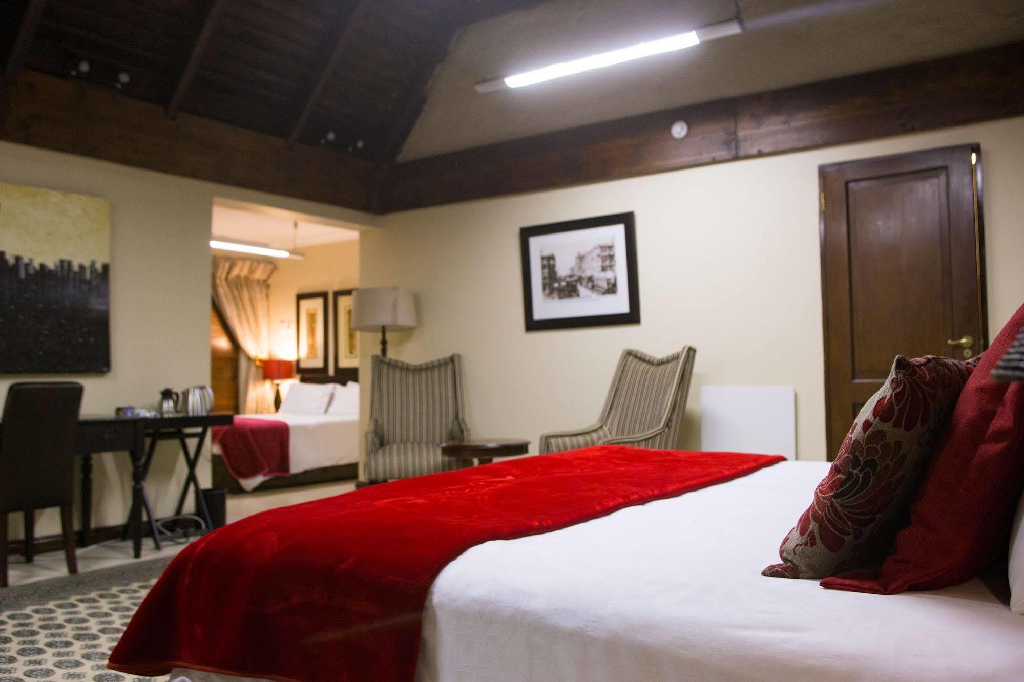 No66 Sandton Lodge ヨハネスブルグ エクステリア 写真